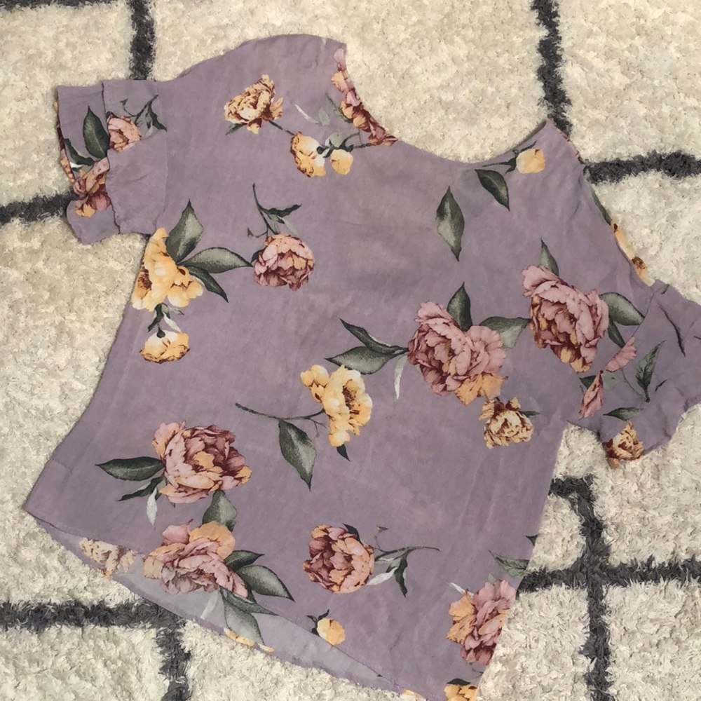 Cotton Bleu - lavender short sleeve top - size Small